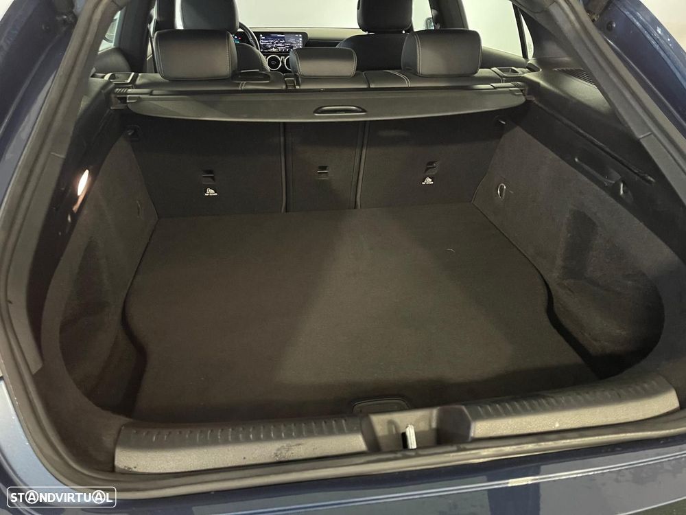 Mercedes-Benz CLA 250 e Shooting Brake Progressive - 32