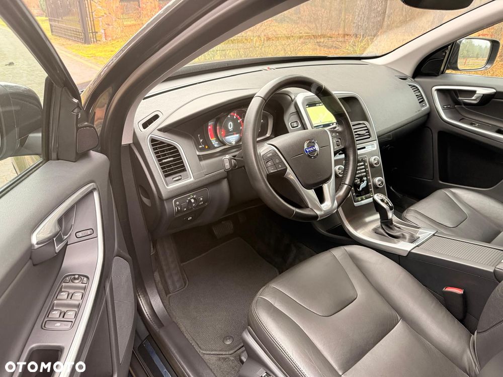 Volvo XC 60 T5 Summum - 18