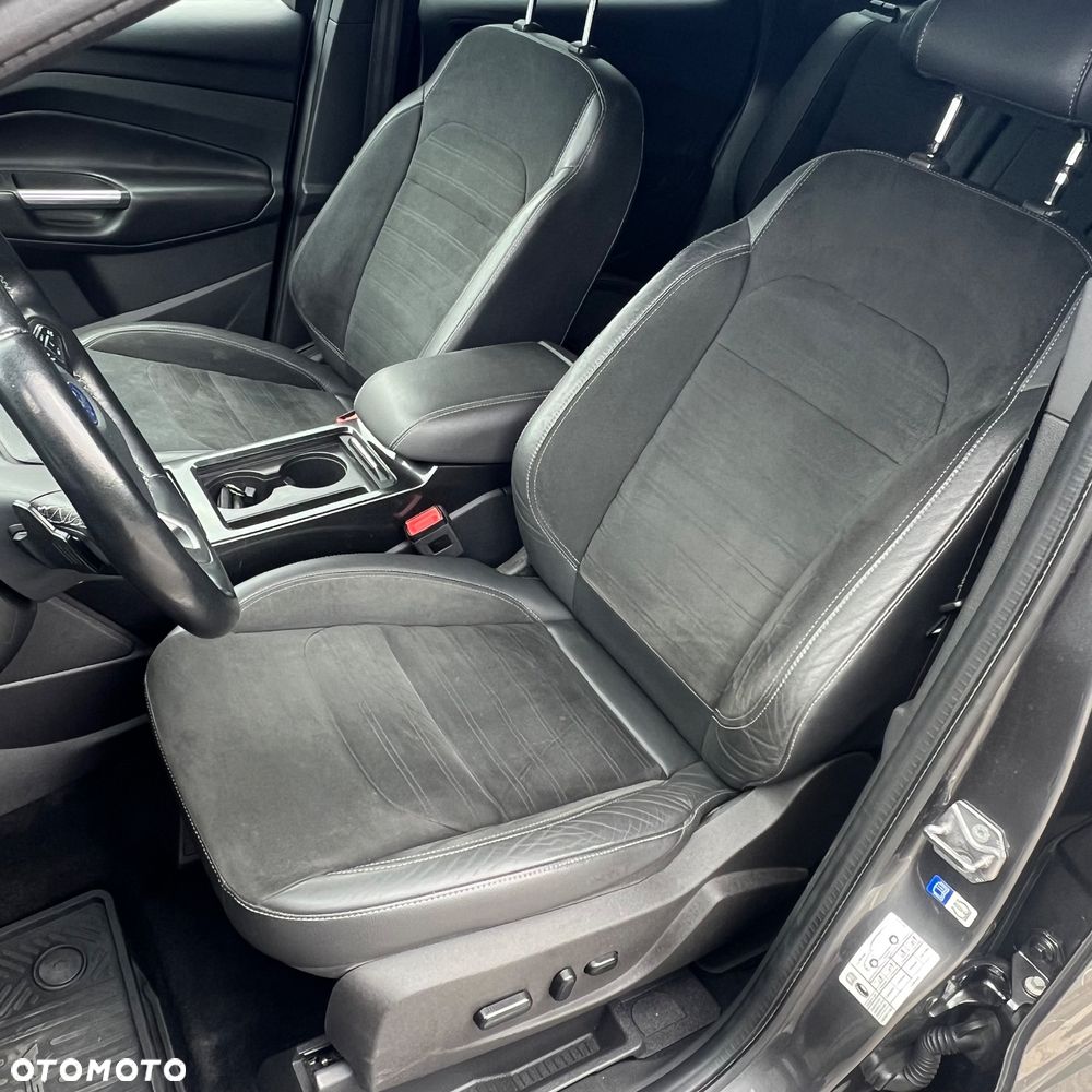 Ford Kuga 2.0 TDCi AWD ST-Line - 24