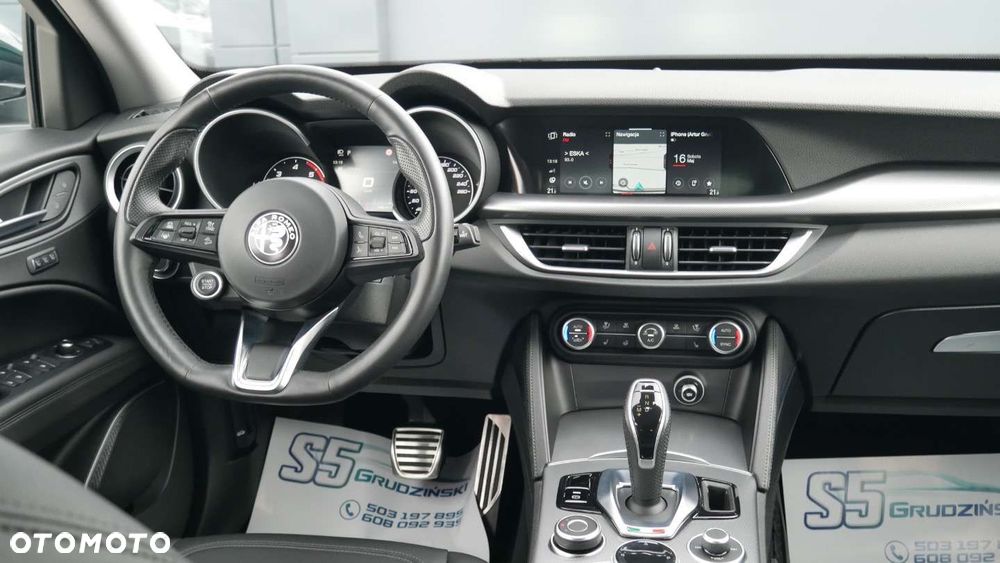 Alfa Romeo Stelvio - 10