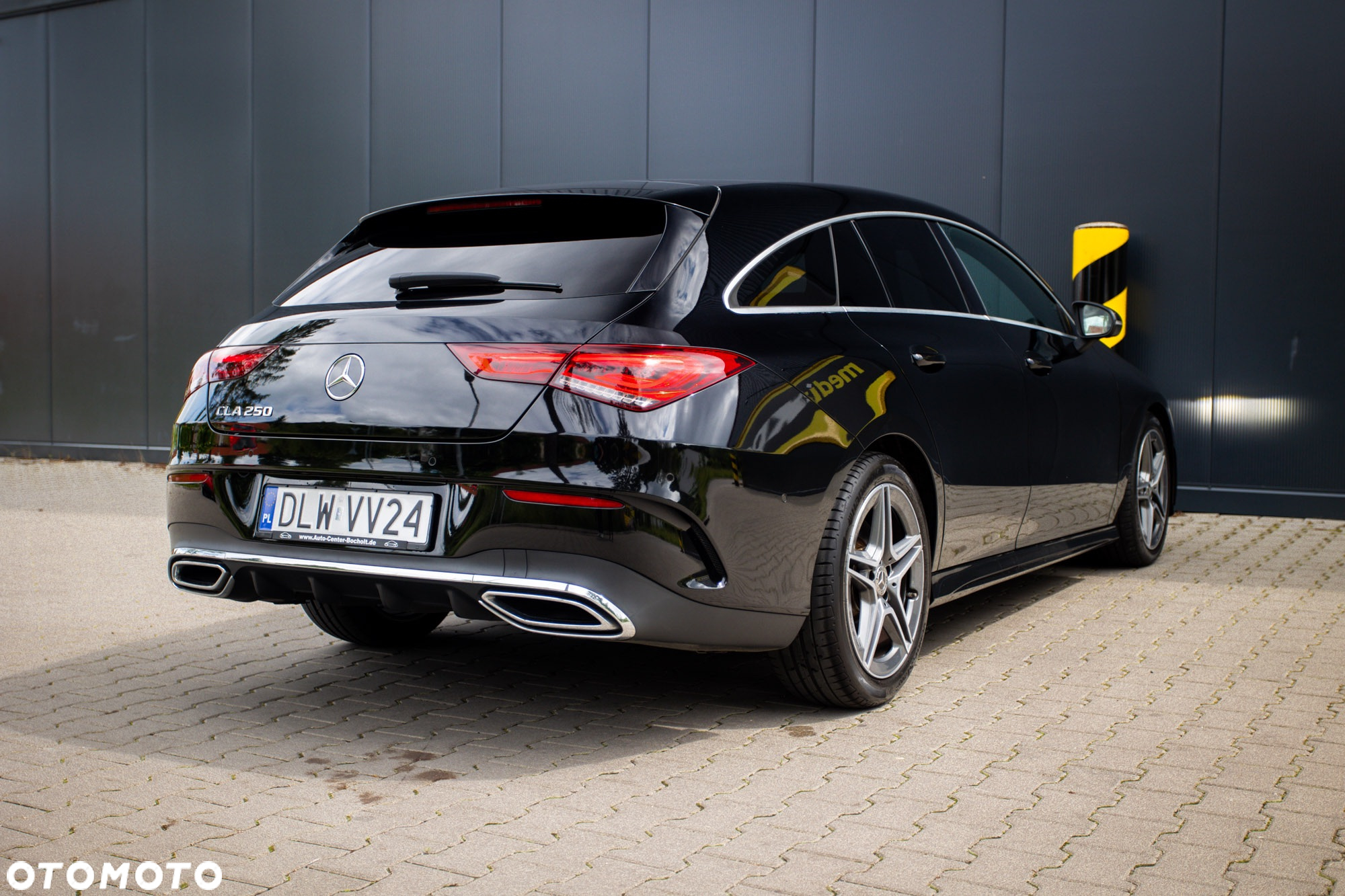 Mercedes-Benz CLA 250 4Matic Shooting Brake 7G-DCT AMG Line - 18