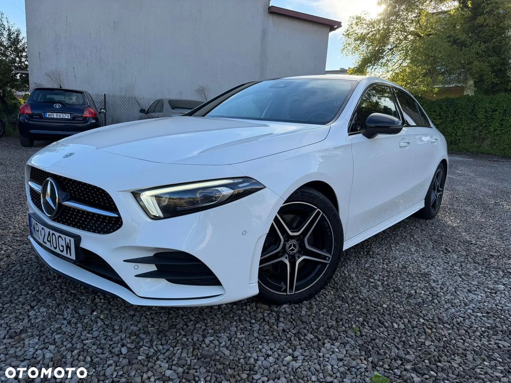 Mercedes-Benz Klasa A 220 4-Matic AMG Line 7G-DCT - 31