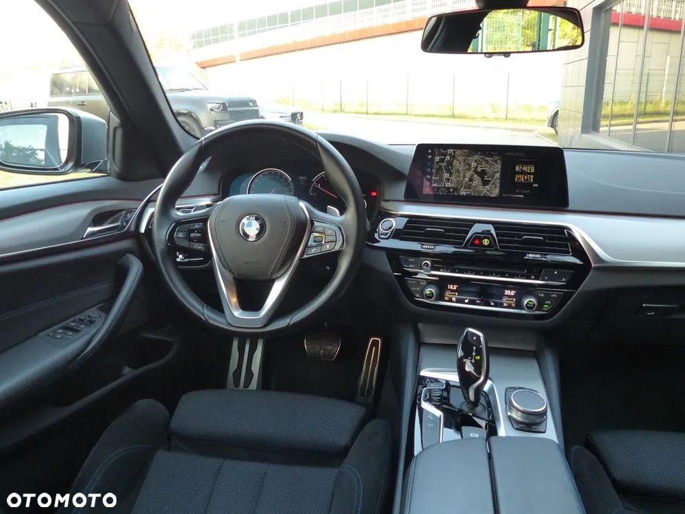 BMW Seria 5 530i xDrive M Sport sport - 21