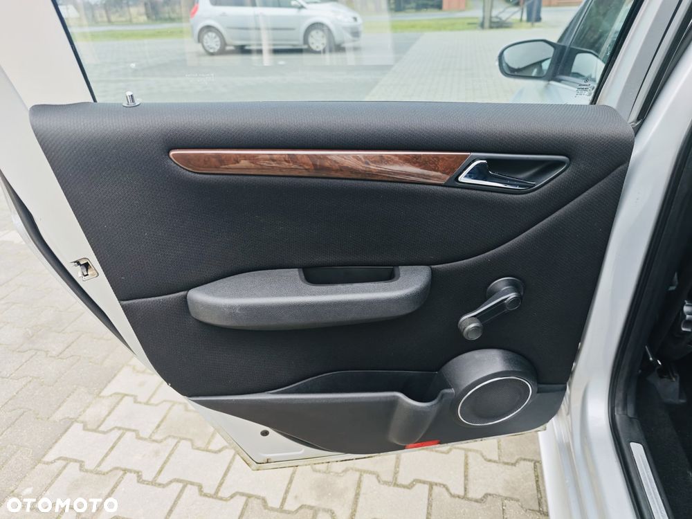 Mercedes-Benz Klasa B 180 BlueEFFICIENCY SPORT EDITION - 8