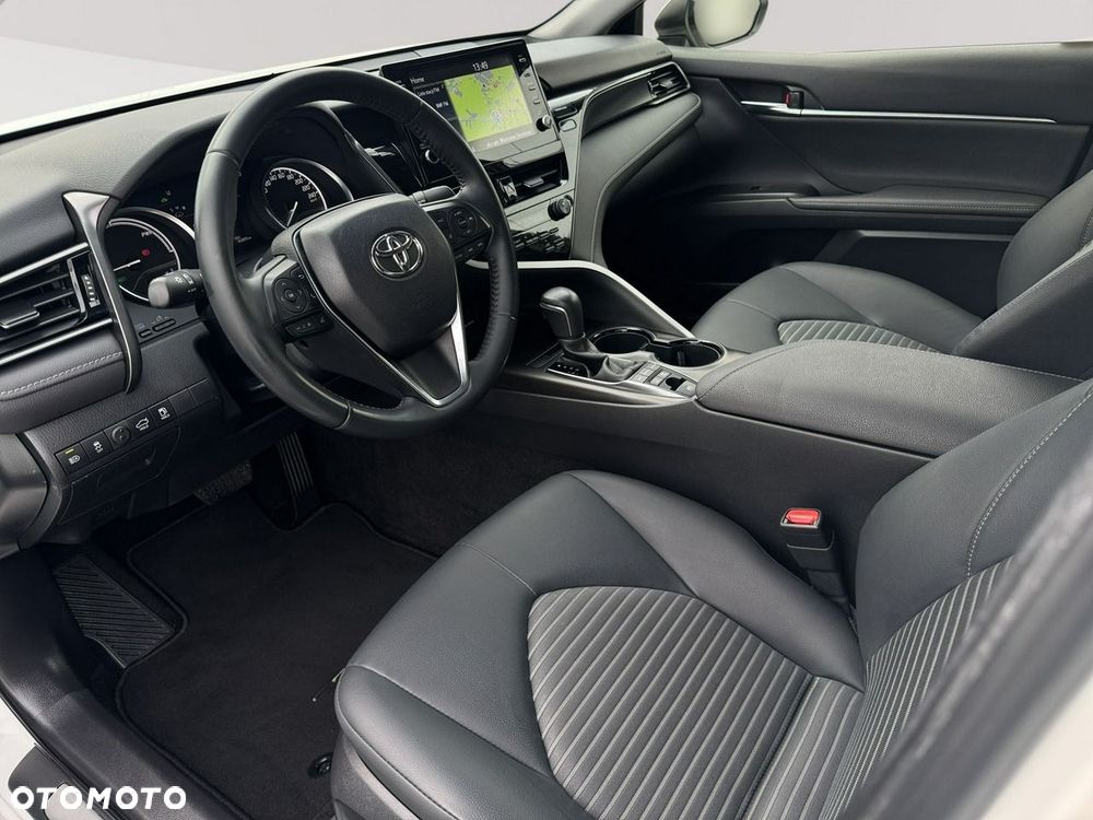 Toyota Camry - 8