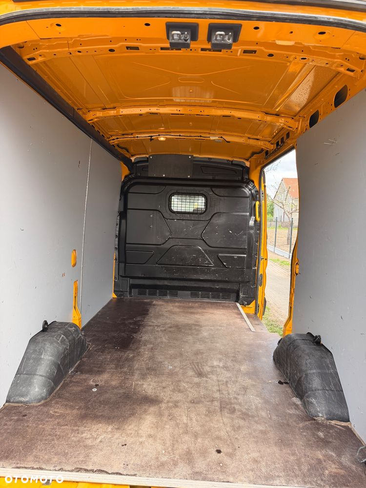 Ford Transit - 20