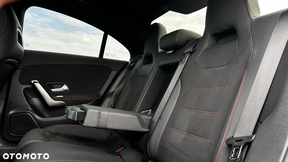 Mercedes-Benz CLA 200 mHEV 7G-DCT - 27