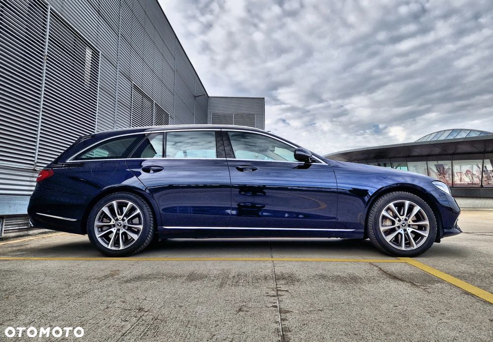 Mercedes-Benz Klasa E 450 4Matic 9G-TRONIC Exclusive - 17