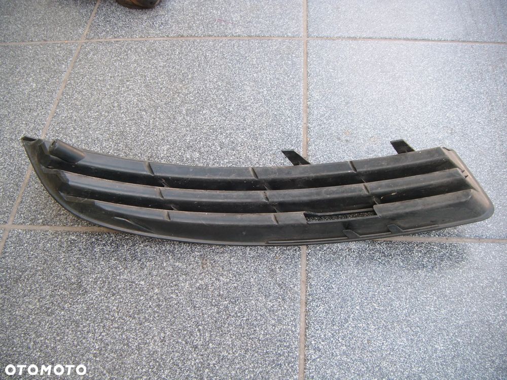 vw passat b6 kratka zderzaka lewy przód 3c0853665 - 2