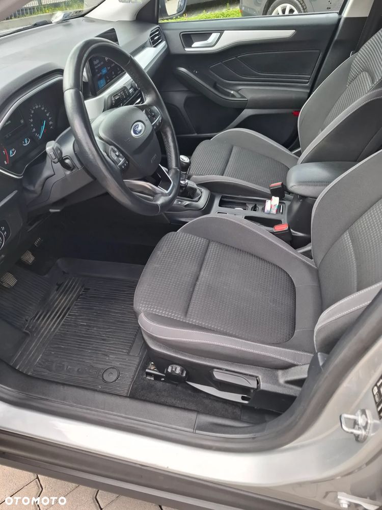 Ford Focus 1.0 EcoBoost Trend Edition - 14