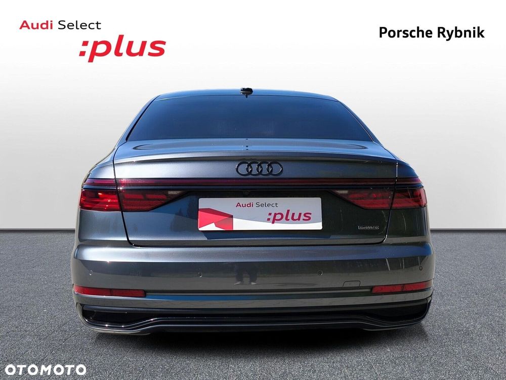 Audi A8 - 4