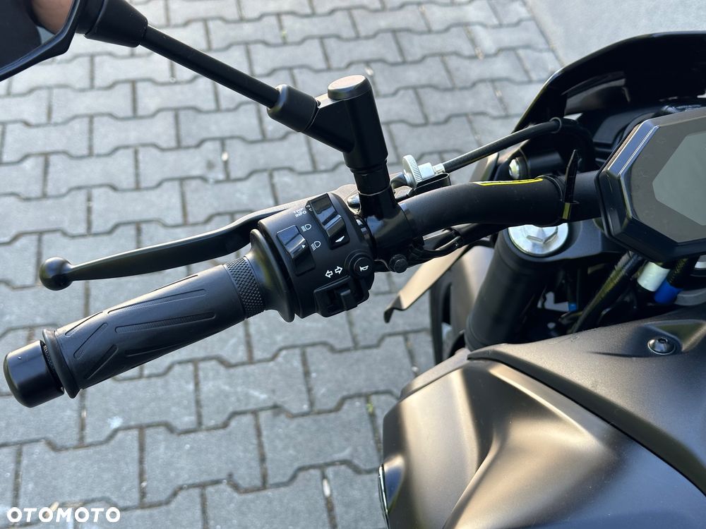 Yamaha MT - 22