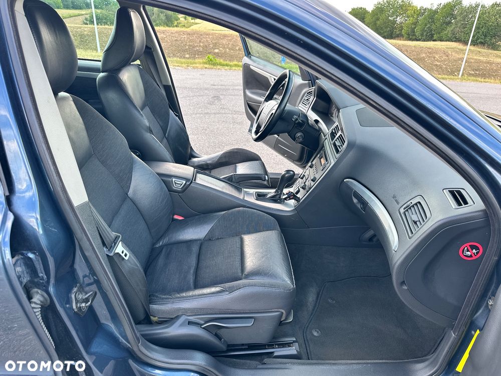 Volvo V70 2.4 Momentum - 20