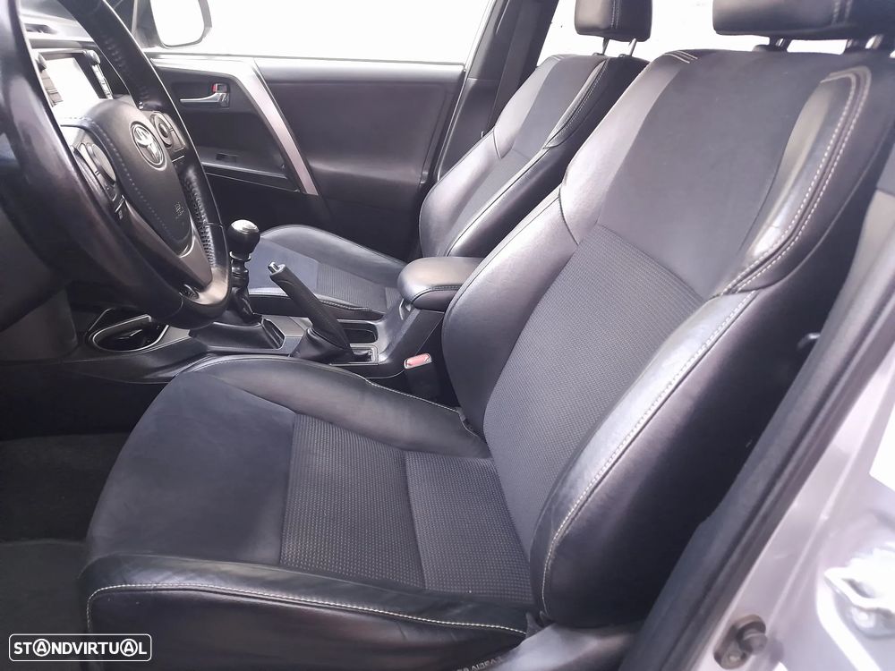 Toyota RAV4 2.0 D-4D Comfort+P.Sport - 8