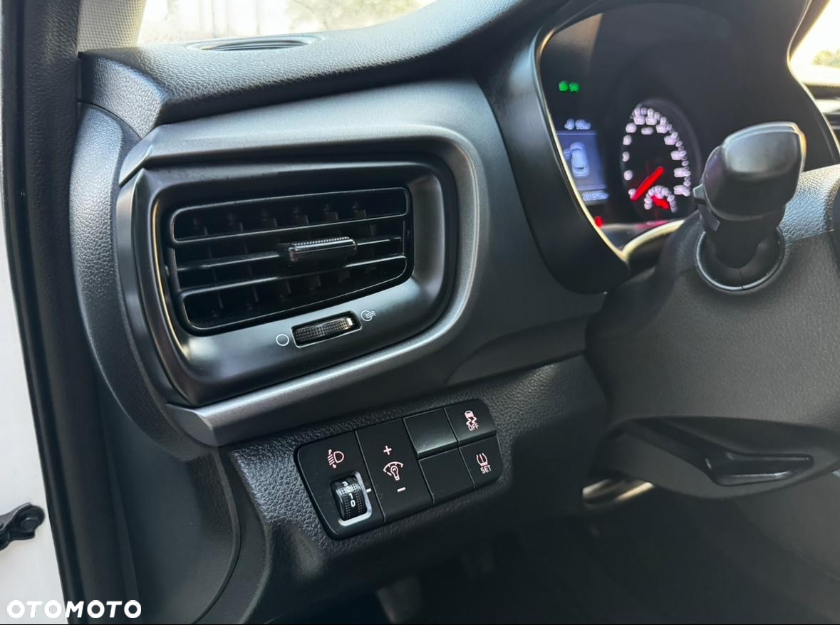 Kia Stonic 1.6 CRDi Vision - 9