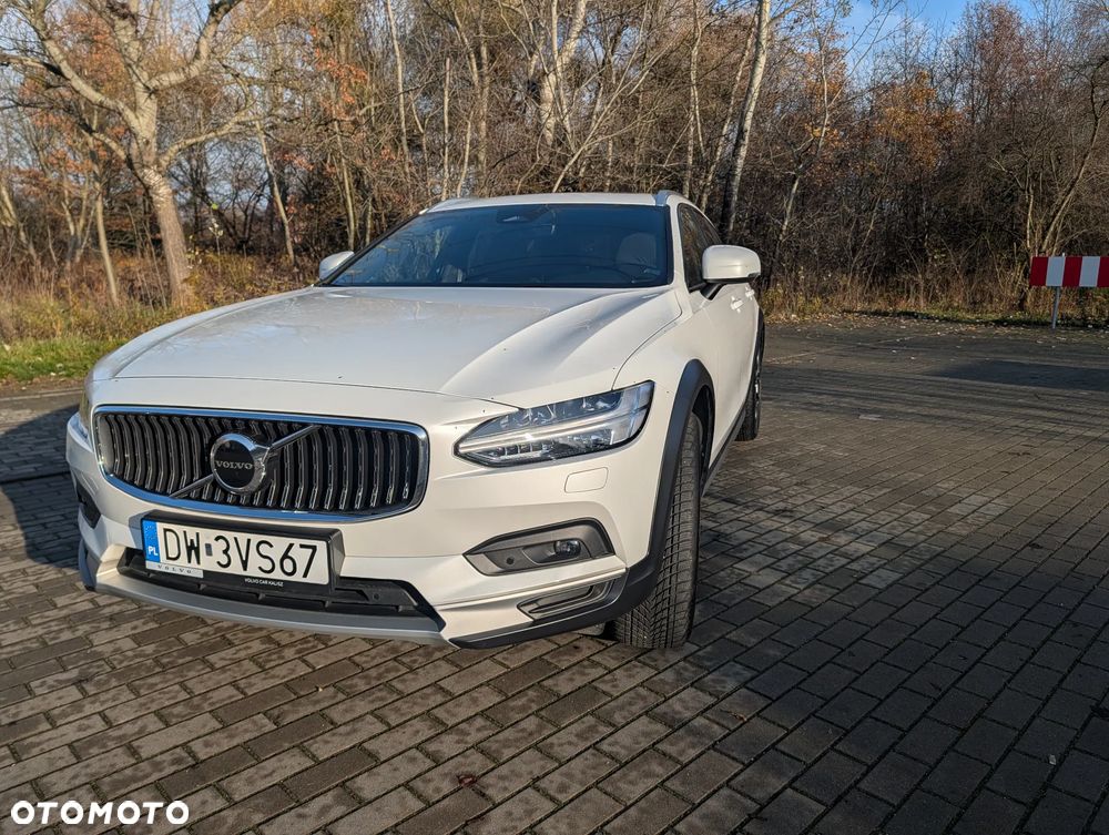 Volvo V90 Cross Country - 39