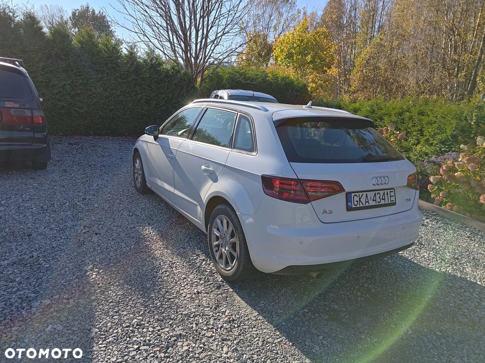 Audi A3 Sportback 1.6 TDI Sport S tronic - 5