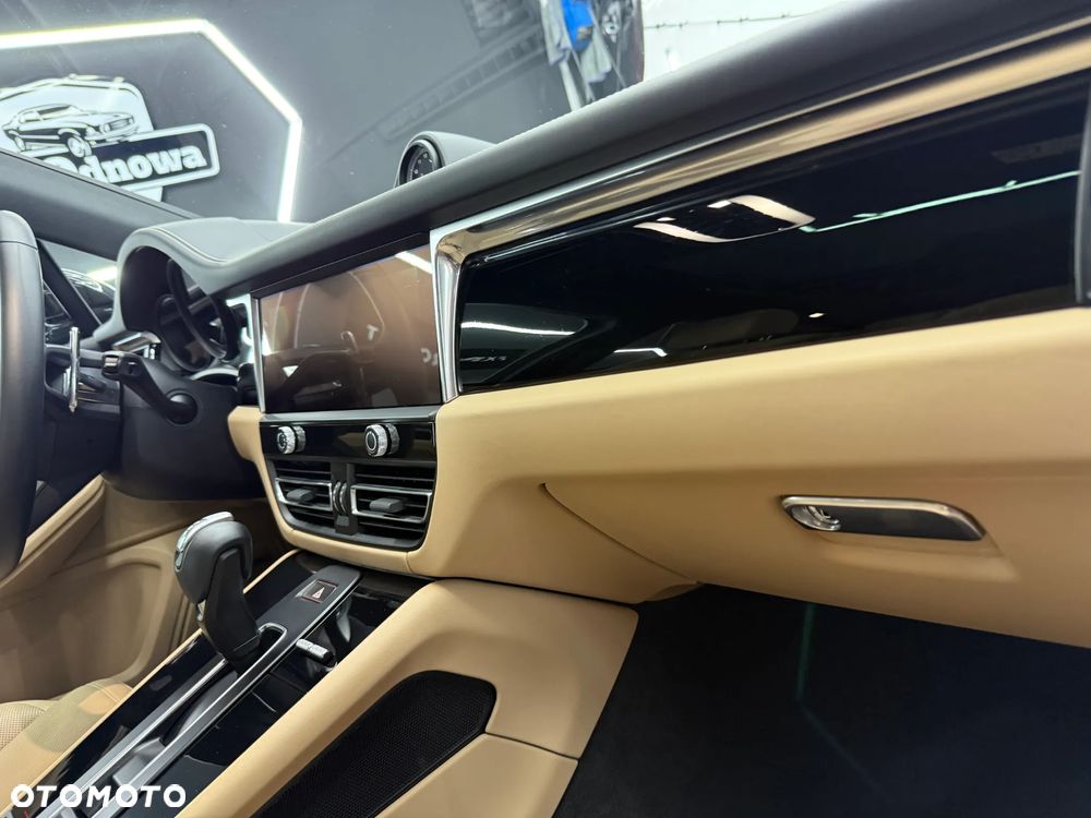 Porsche Macan - 13