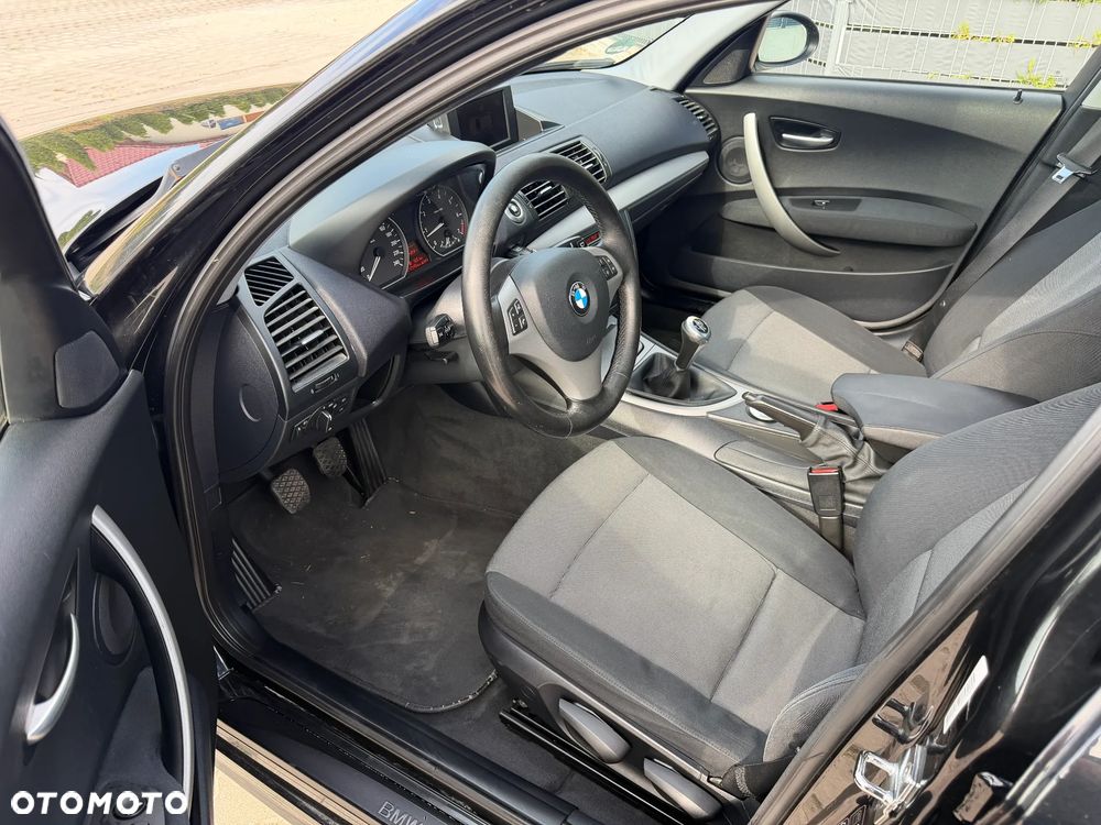 BMW Seria 1 116i - 31