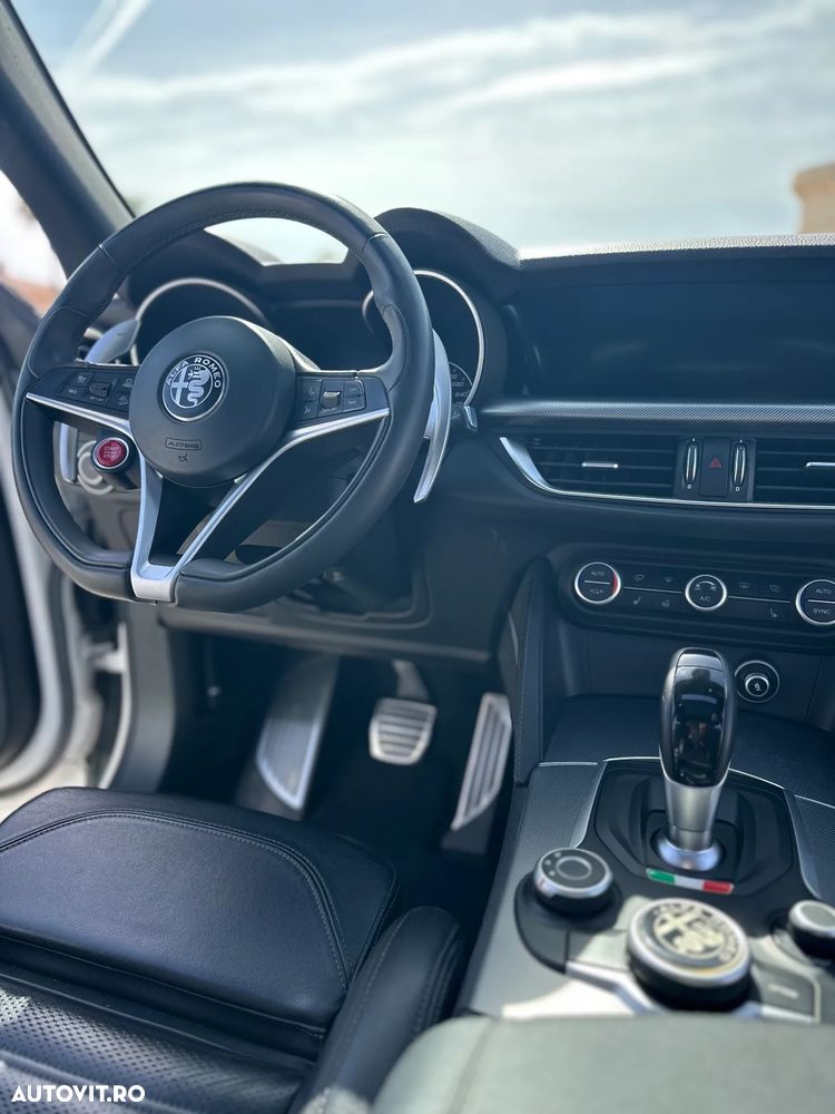 Alfa Romeo Stelvio 2.0 Turbo 16V AT8-Q4 Super - 14