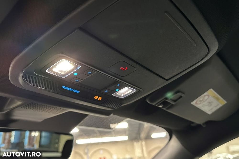 Ford Mustang Mach-E AWD PREMIUM - 10