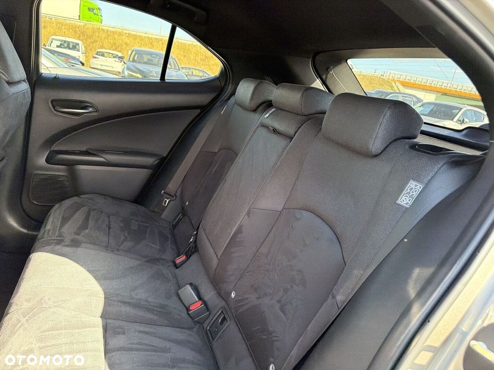 Lexus UX 250h GPF Business 2WD - 14