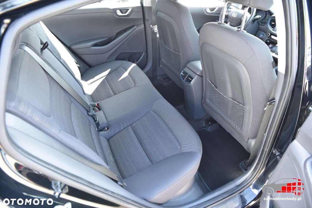 Hyundai IONIQ - 12