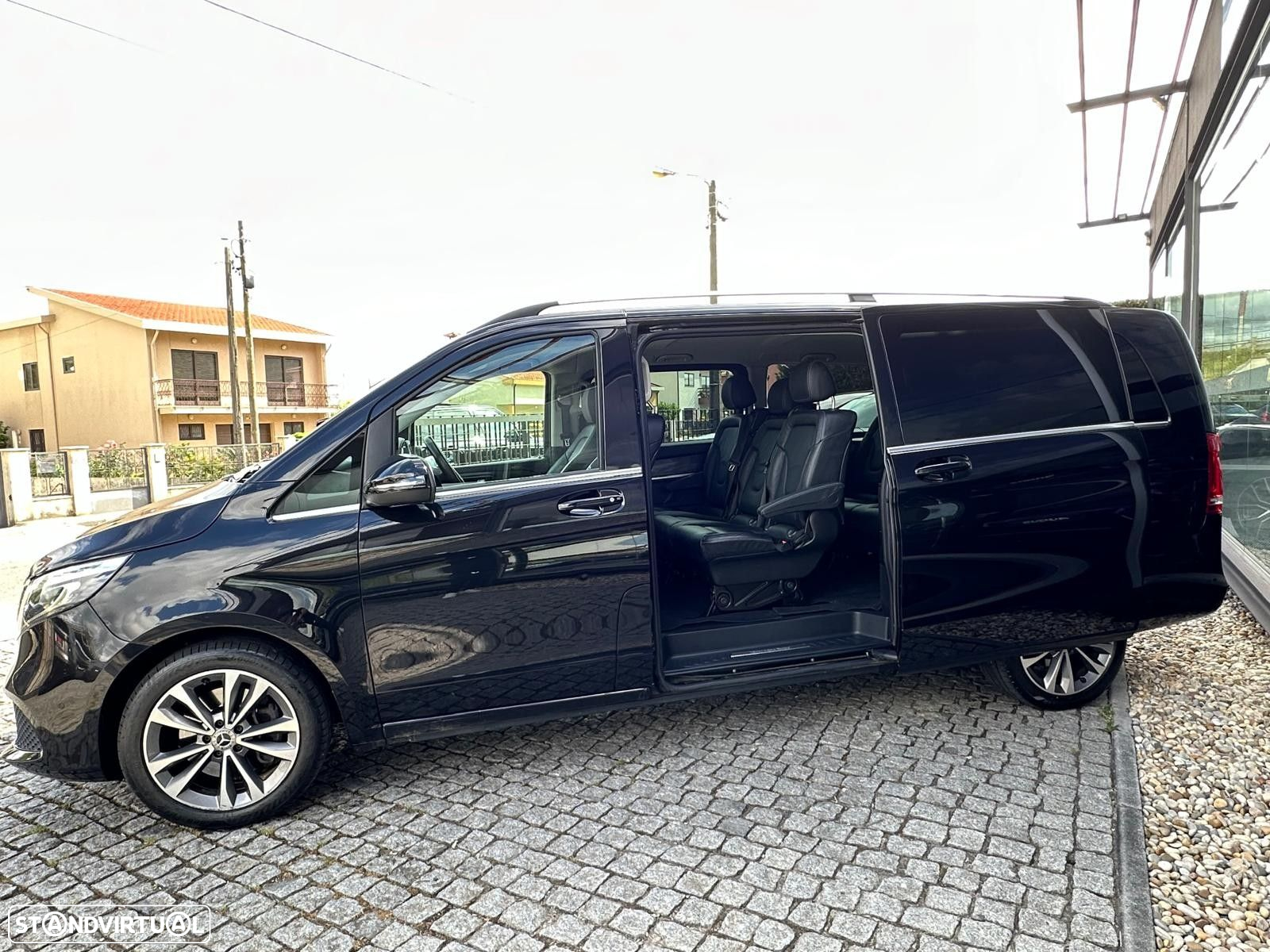 Mercedes-Benz V 300 d Longo Avantgarde - 8