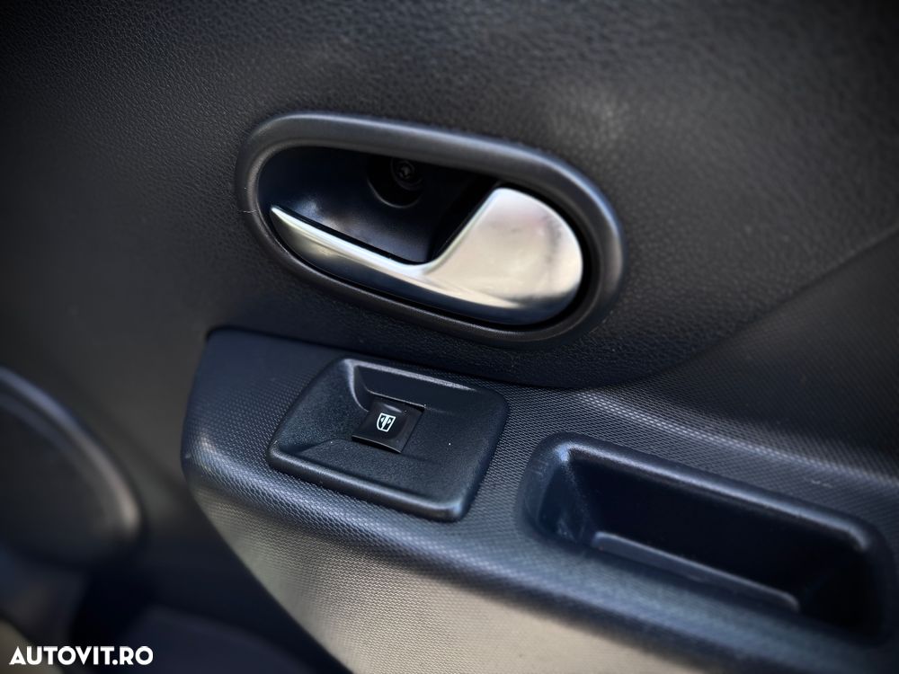 Dacia Sandero Stepway 0.9 TCe - 24