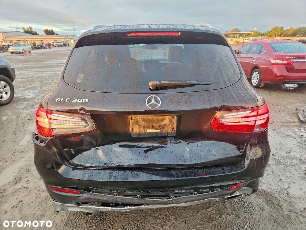 Mercedes-Benz GLC - 6