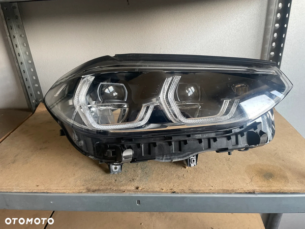 BMW G01 02 Lampa reflektor prawy igła. 8739654