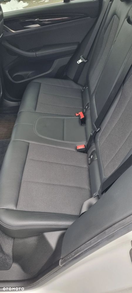 BMW X3 xDrive20i xLine - 27