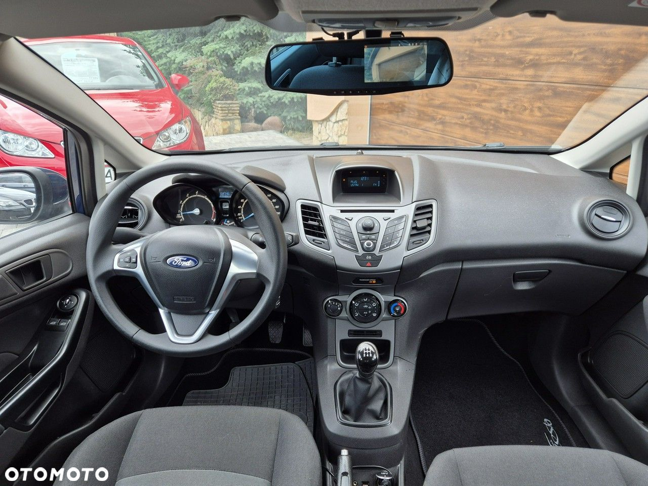 Ford Fiesta - 12