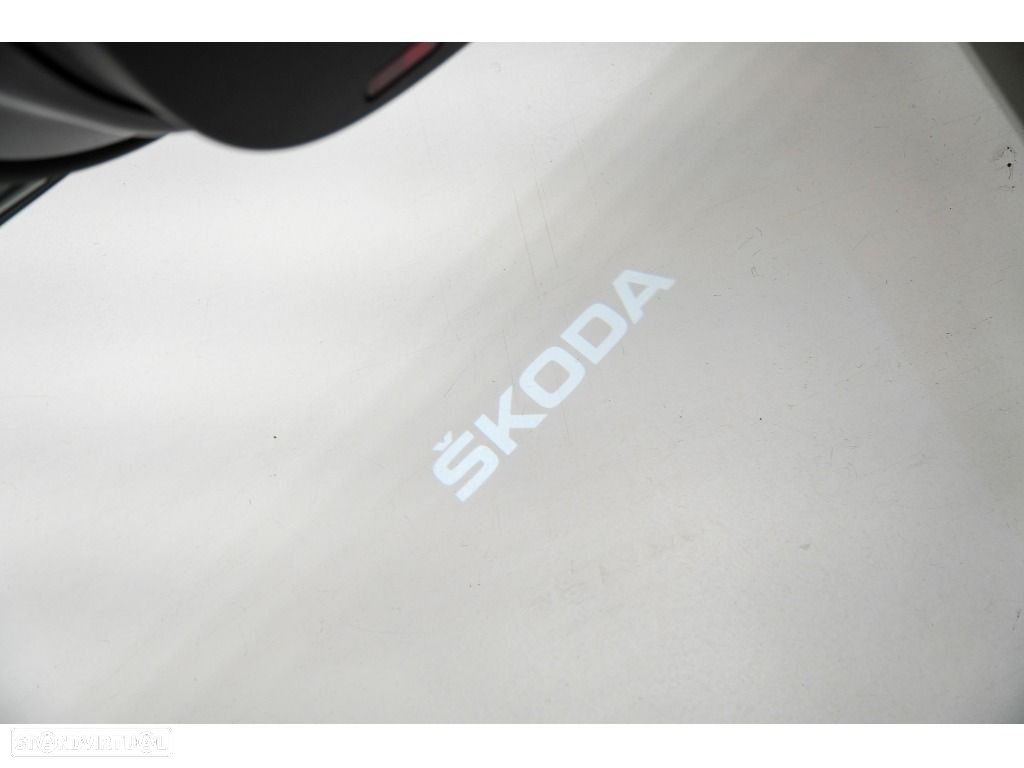 Skoda Octavia Break 2.0 TDI RS DSG - 21