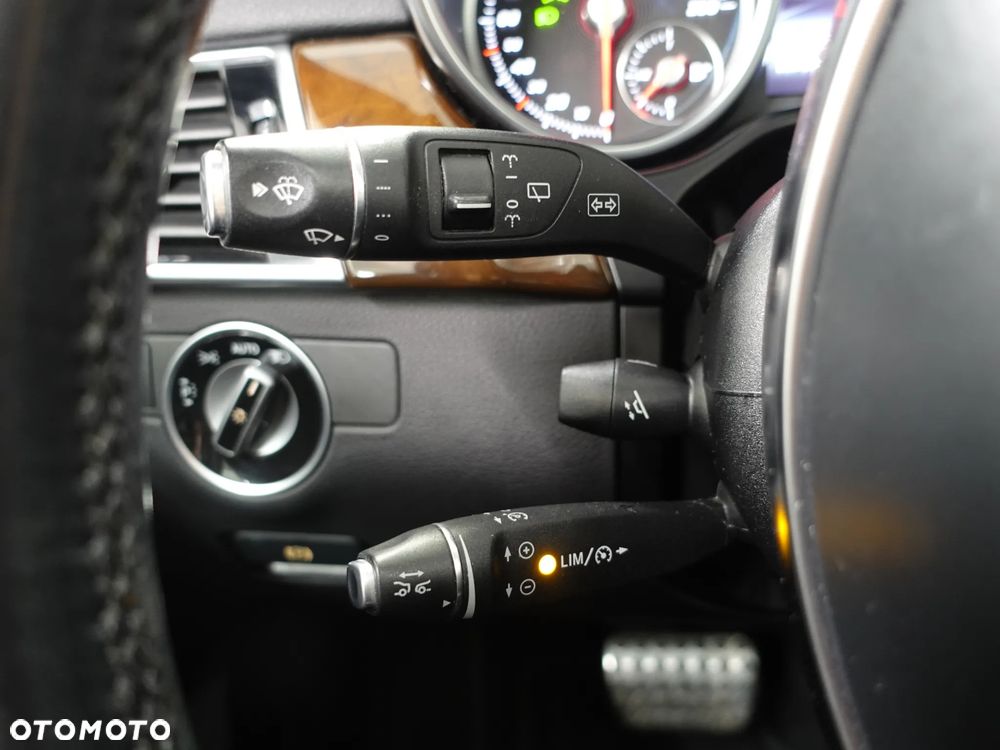 Mercedes-Benz GLS 350 d 4Matic 9G-TRONIC AMG Line - 39