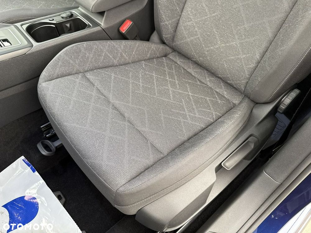 Volkswagen Golf - 18