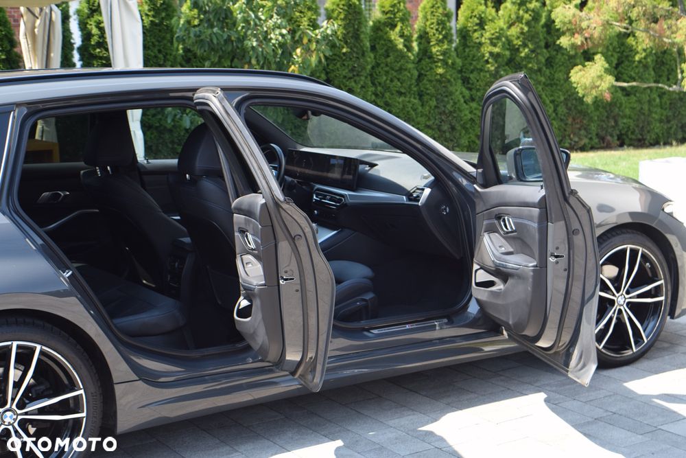 BMW Seria 3 320d xDrive M Sport sport - 13