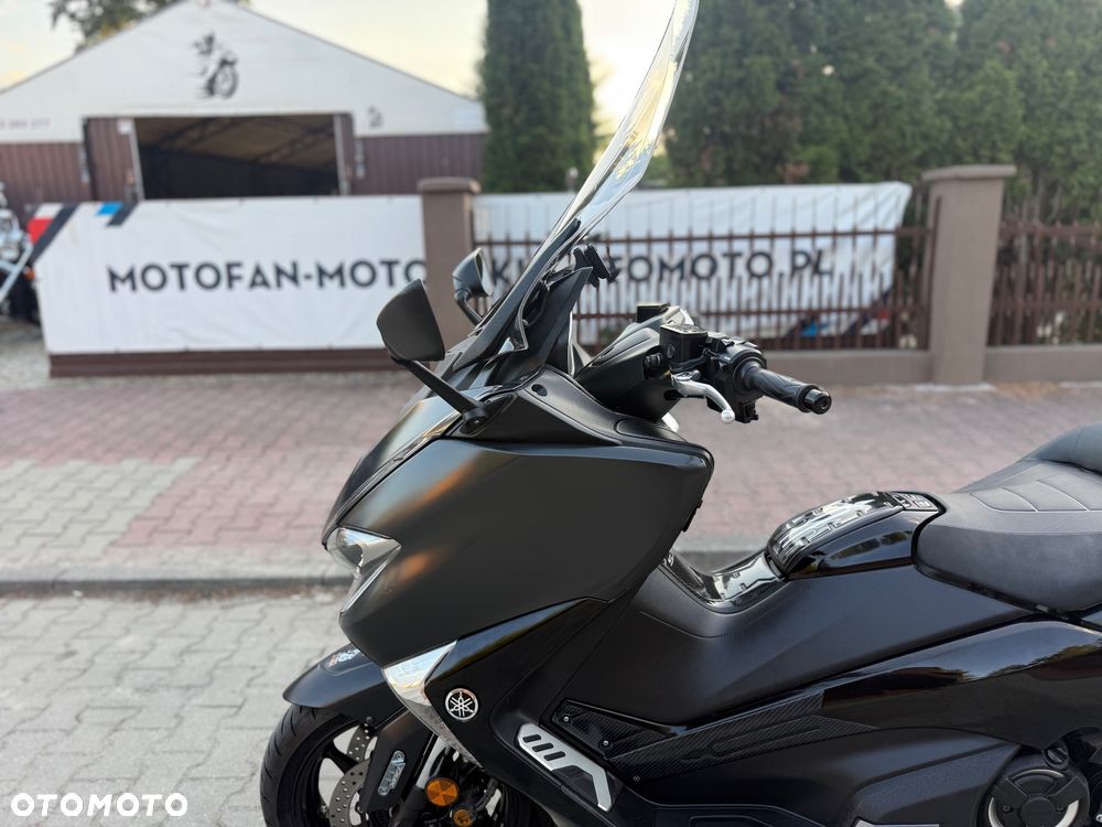 Yamaha Tmax - 24