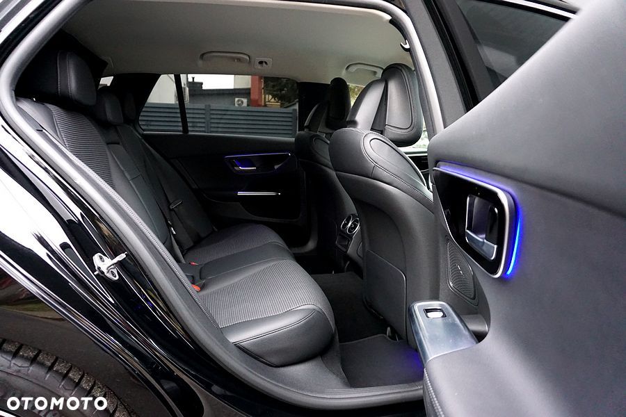 Mercedes-Benz Klasa C 220 d 9G-TRONIC - 24