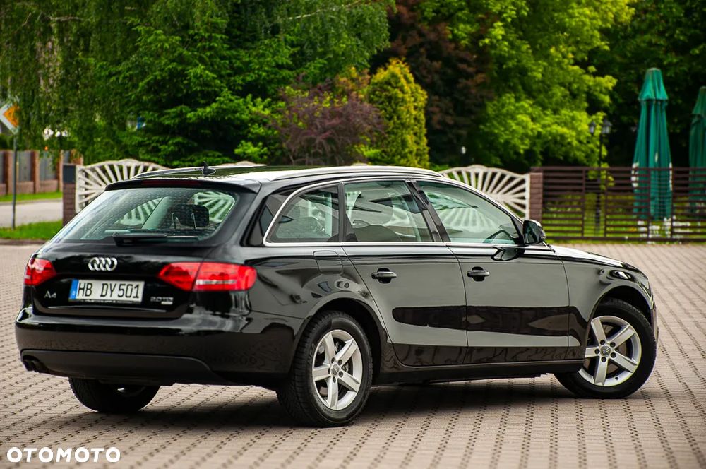 Audi A4 Avant 2.0 TDI DPF quattro Ambiente - 16
