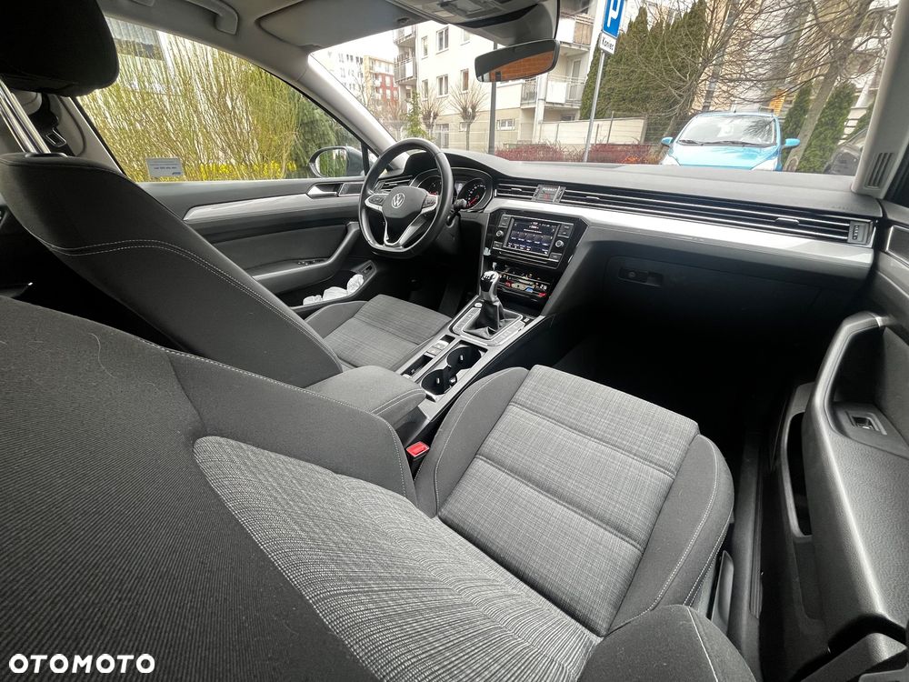 Volkswagen Passat 2.0 TDI EVO Business - 9