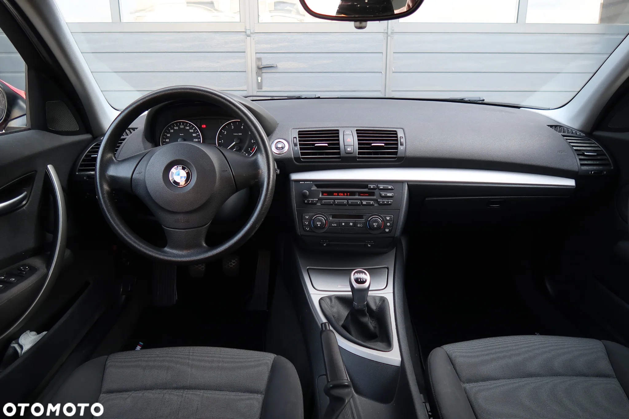 BMW Seria 1 116i - 23
