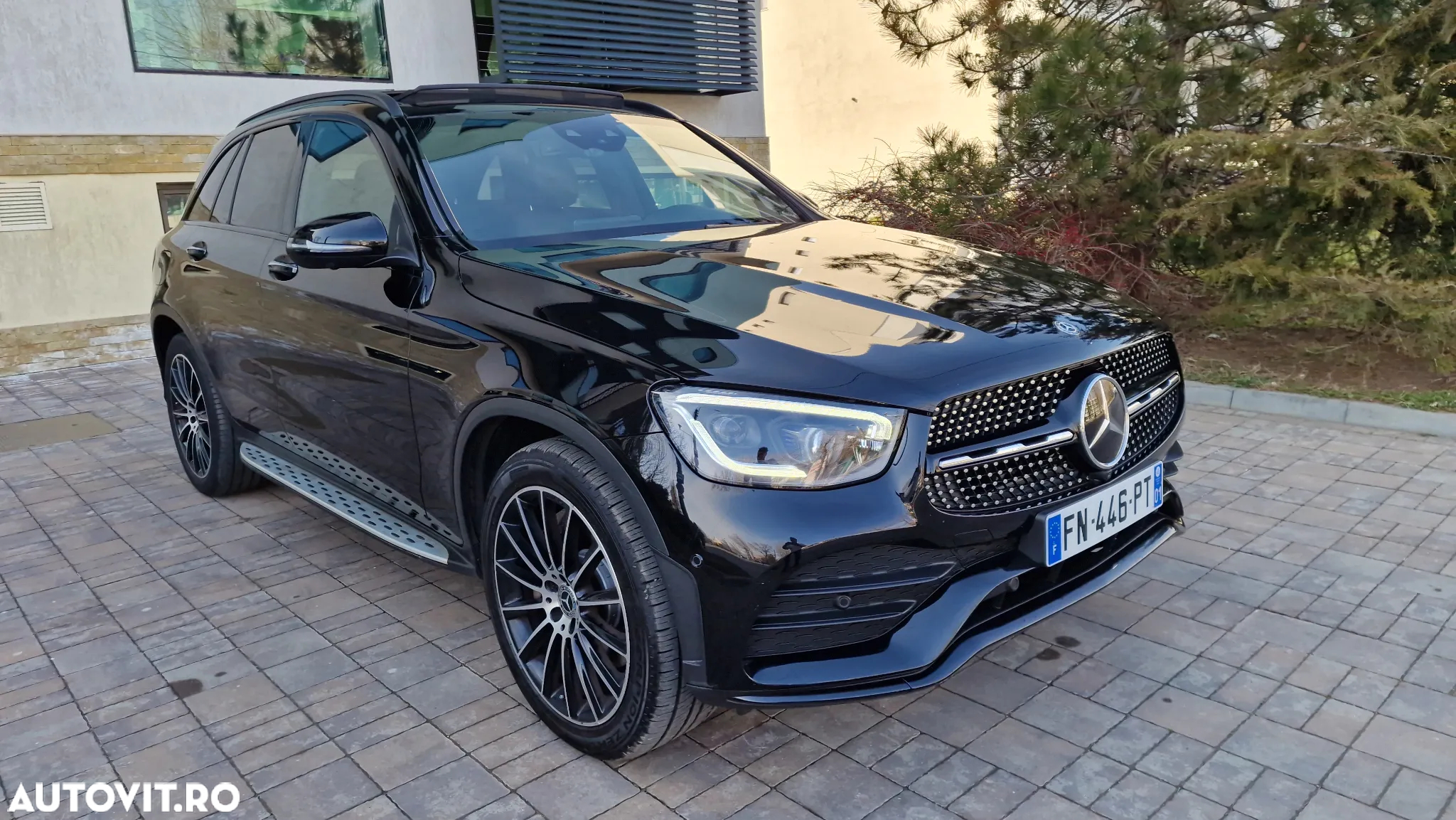 Mercedes-Benz GLC 300 d 4Matic 9G-TRONIC AMG Line Plus - 37