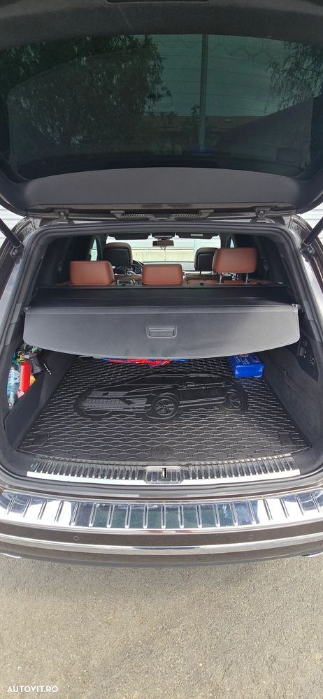 Volkswagen Touareg - 9