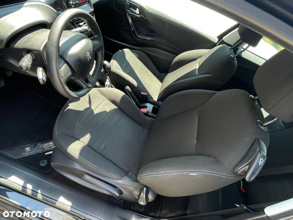 Peugeot 208 68 VTI Active - 12