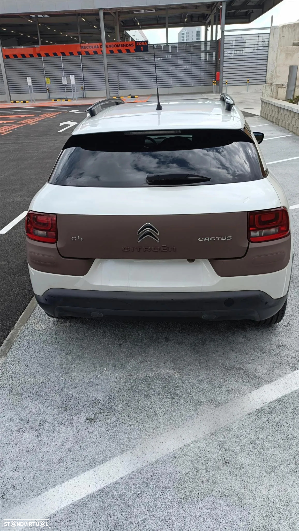 Citroën C4 Cactus 1.6 BlueHDi Shine Ed.Moonlight - 6