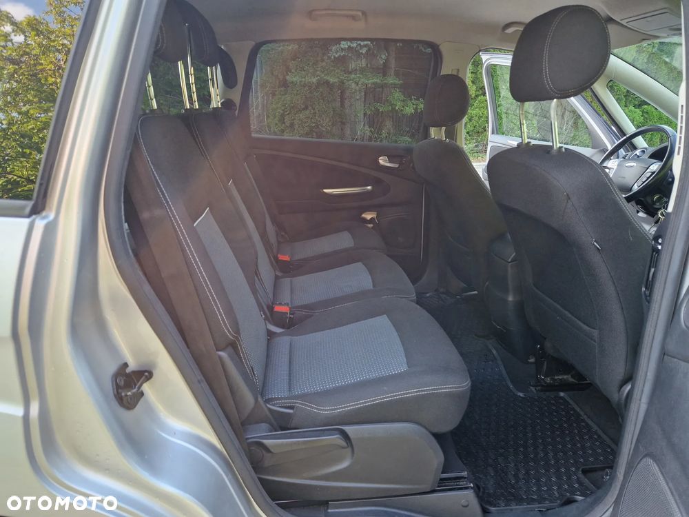 Ford S-Max 2.0 TDCi DPF Ambiente - 19