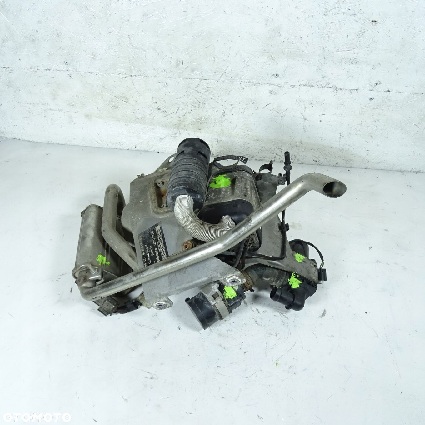 BMW 7 F01 F02 4.4 V8 WEBASTO 9228617 - 1