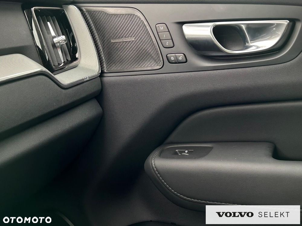 Volvo XC 60 - 30
