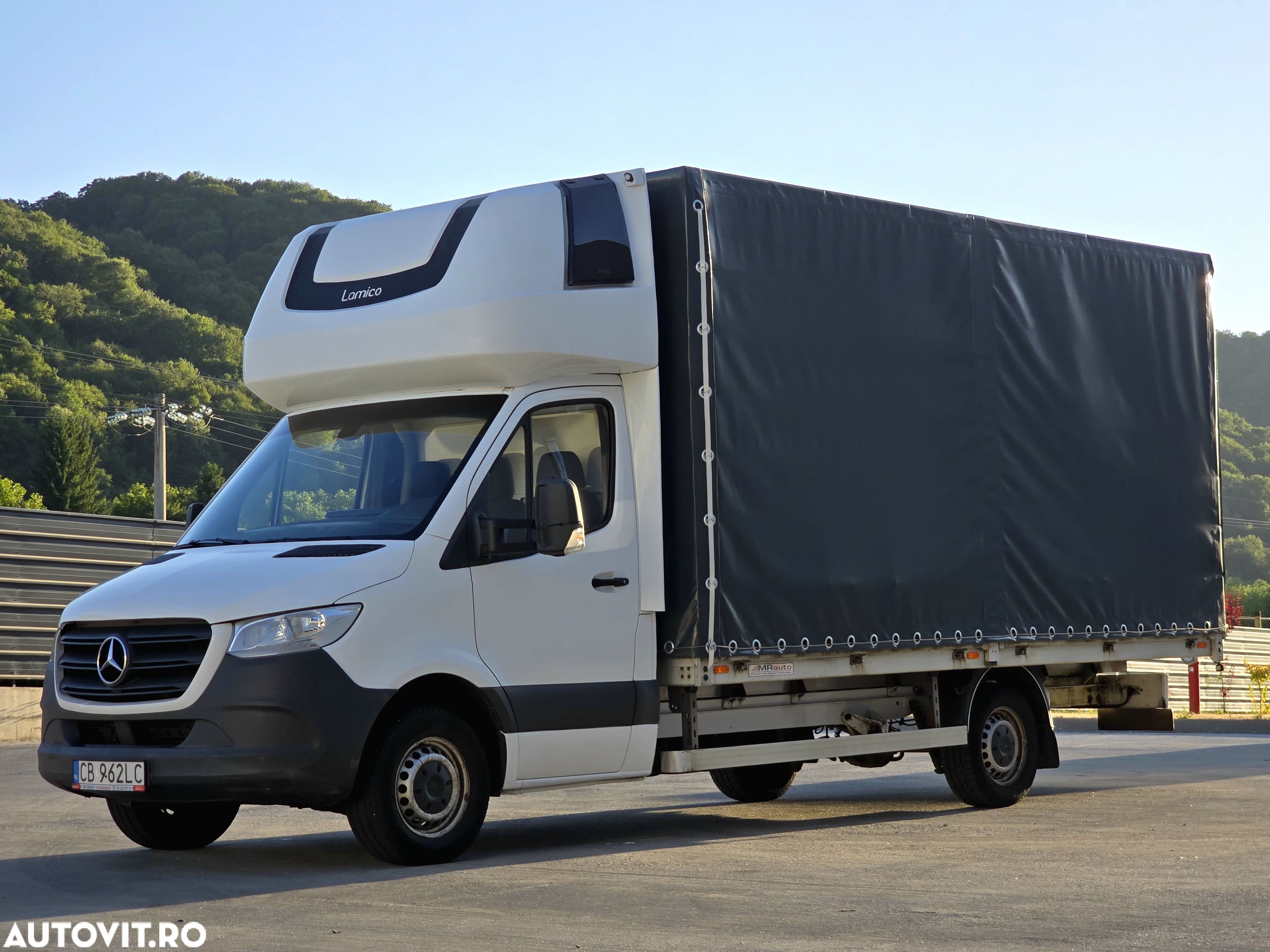 Mercedes-Benz Sprinter - 1